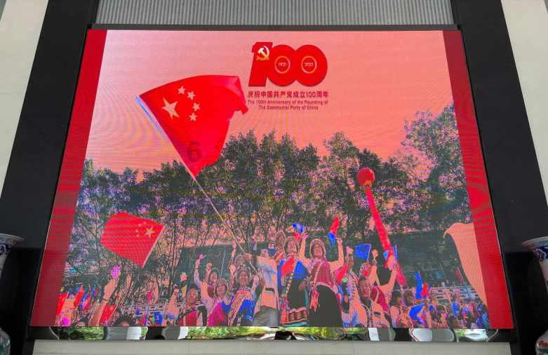 河南南阳:一学校宿舍发生火灾,已致13人遇难